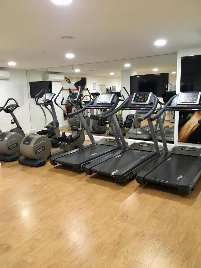 New Central Woking 1 And 2 Bedroom Apartments With Free Gym, Close To Train Station Eksteriør billede